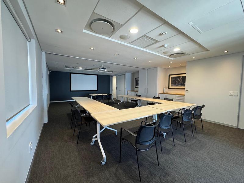 To Let commercial Property for Rent in Humewood Eastern Cape